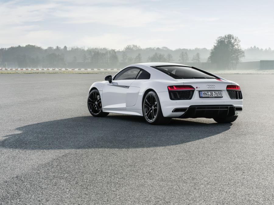  Audi R8 V10 RWS 2017 года  (WW) (фото 25 из 81)